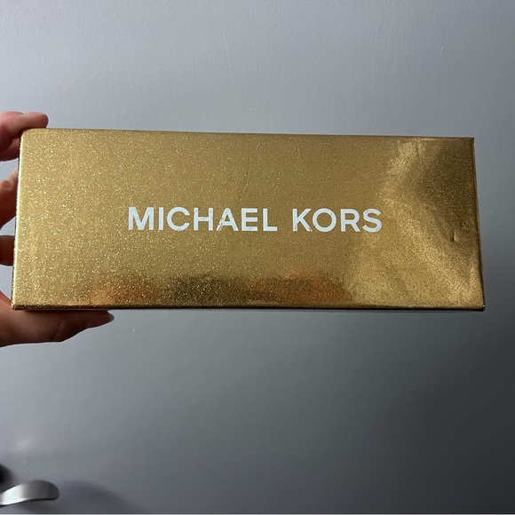 Michael Kors belt - Picture 2 of 4